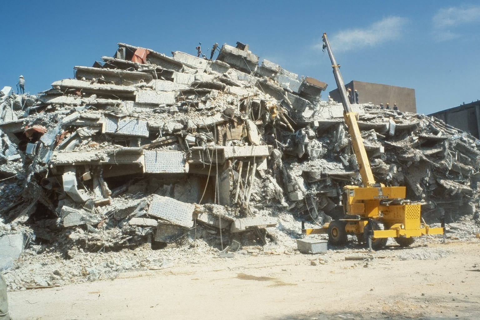 โครงการจัดทำแผนแม่บทป้องกันและบรรเทาสาธารณภัย จากแผ่นดินไหวและอาคารถล่ม (ระยะที่ 1 และ ระยะที่ 2)